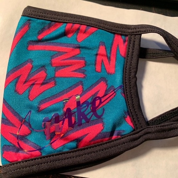 Nike masks - Picture 3 of 8